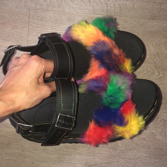 Dr. Martens VOSS II FLUFFY FAUX FUR STRAP SANDALS Size 8 US - Picture 6 of 6